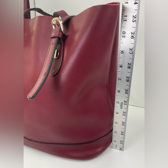 Burgundy Leather Bucket Bag with Adjustable Straps & Removable Lining EUC - Picture 10 of 11